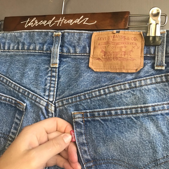 Vintage Levi’s Blue Jeans - Picture 3 of 7